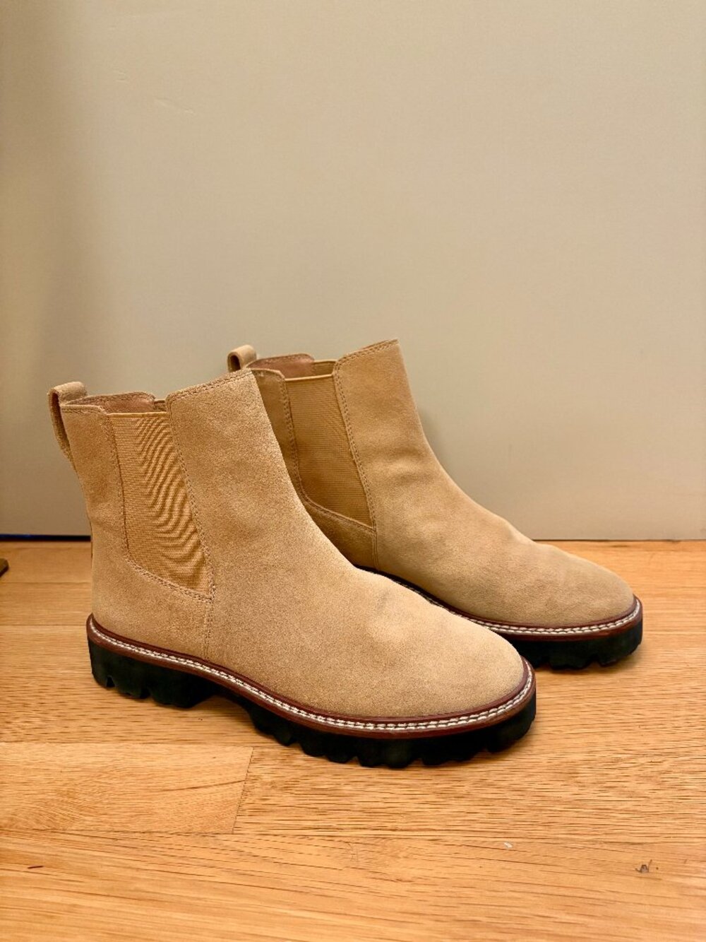 Madewell NB317 Citywalk Tan Suede Lugsole Chelsea Boots